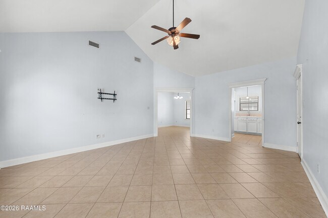 Building Photo - 128 Bottle Brush Ln