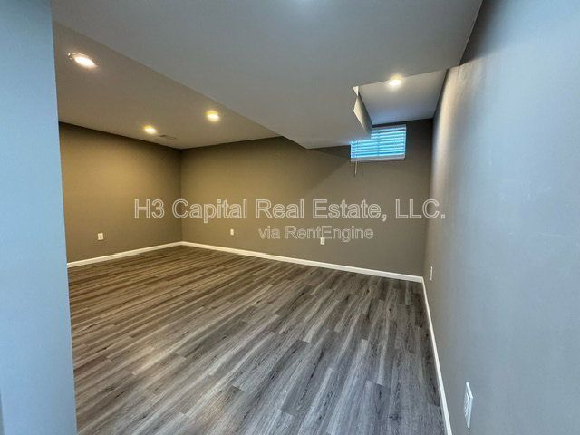 Building Photo - 1041 Flora Lake Ct