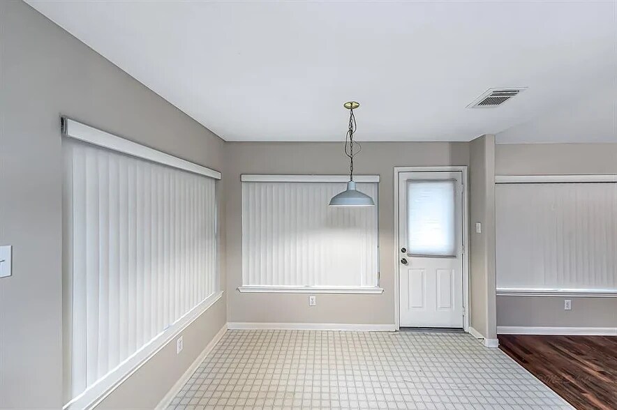 Building Photo - 3315 Candlepine Dr