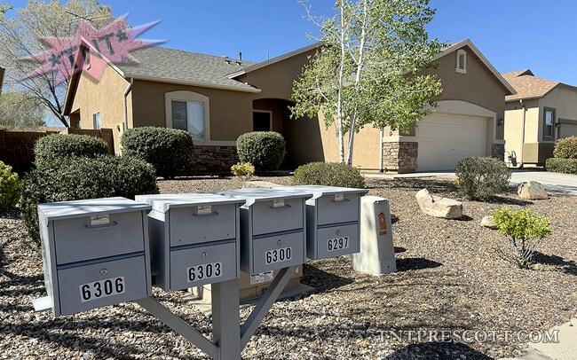 Building Photo - Home in Granville HOA ~ COMP HOLD