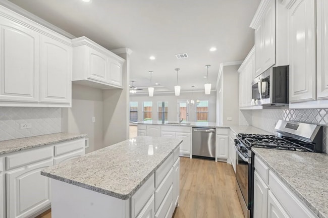 Building Photo - 1033 Nighthawk Trl