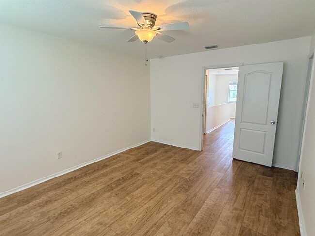Building Photo - 728 Cabernet Pl