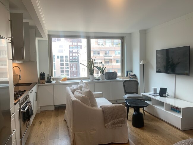 Interior Photo - The Colorado