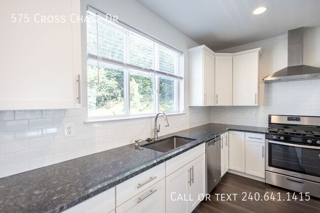 Building Photo - 575 Cross Chase Dr