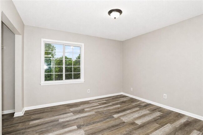 Building Photo - 2065 Alison Ct SW