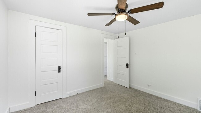 Building Photo - COMING SOON! 2 Bedroom home!