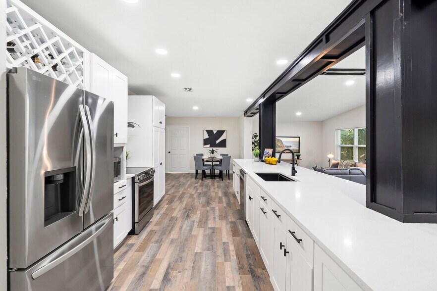 Building Photo - 505 Lake Shore Dr