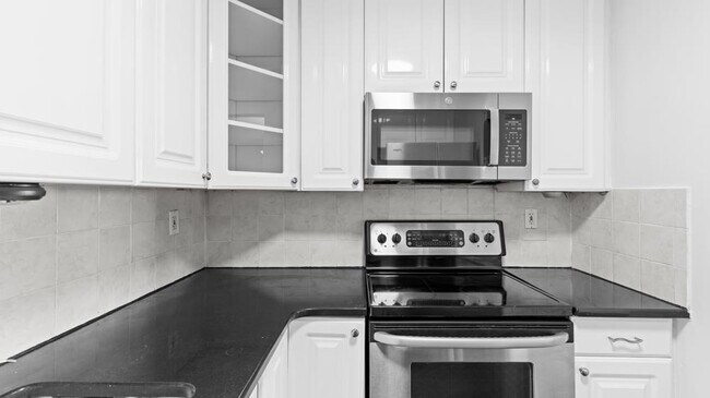 Building Photo - 6509 Liberty Ave