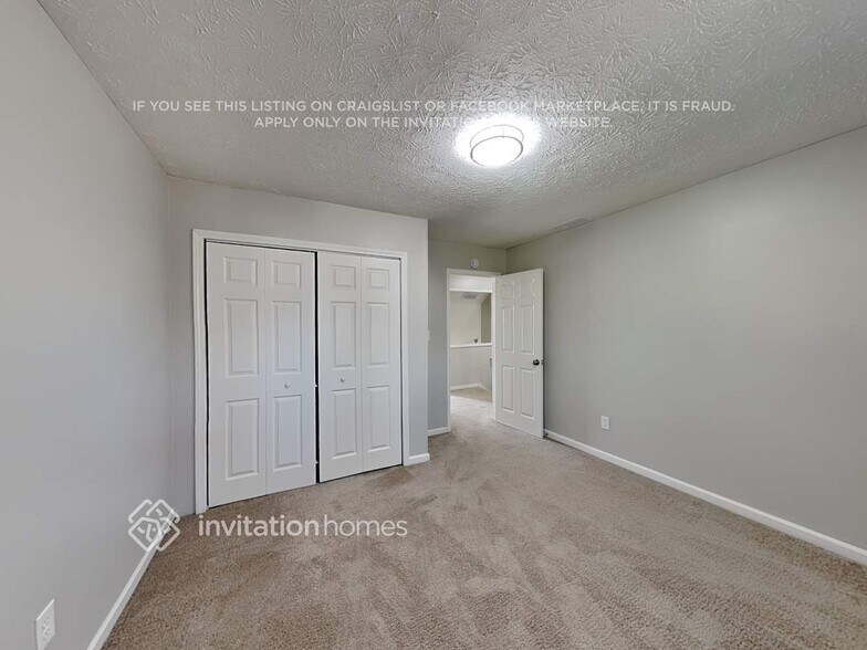 Building Photo - 1052 Autumn Crest Dr