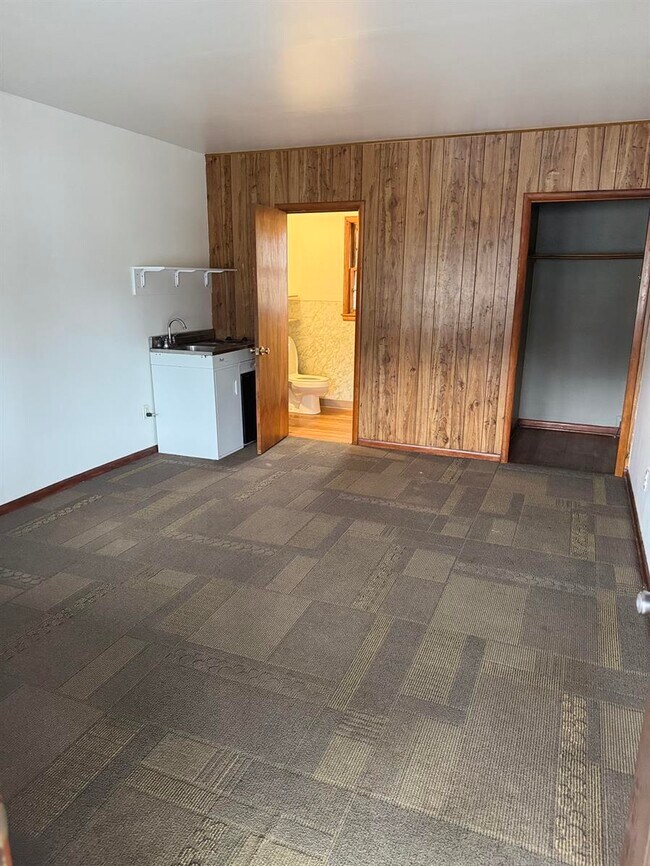 Building Photo - 7528 US-51