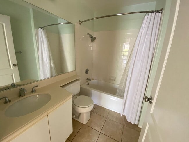 Building Photo - 2 Bedroom, 2 Full Bath in Carmel Valley