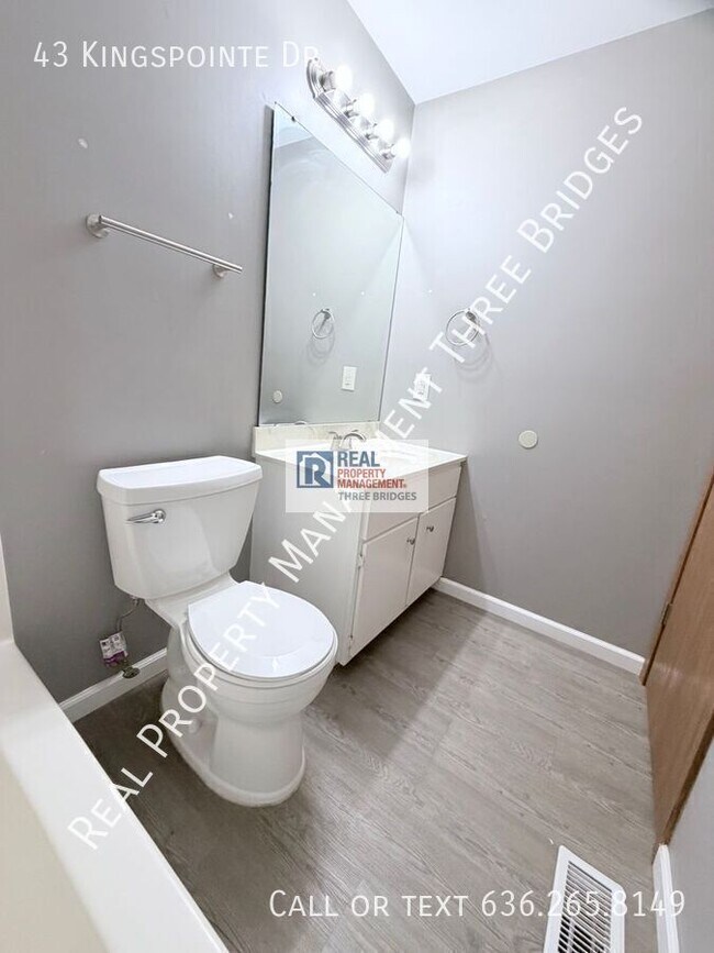 Building Photo - 43 Kingspointe Dr