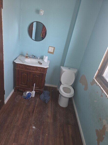 Building Photo - 625 Ruble Ave