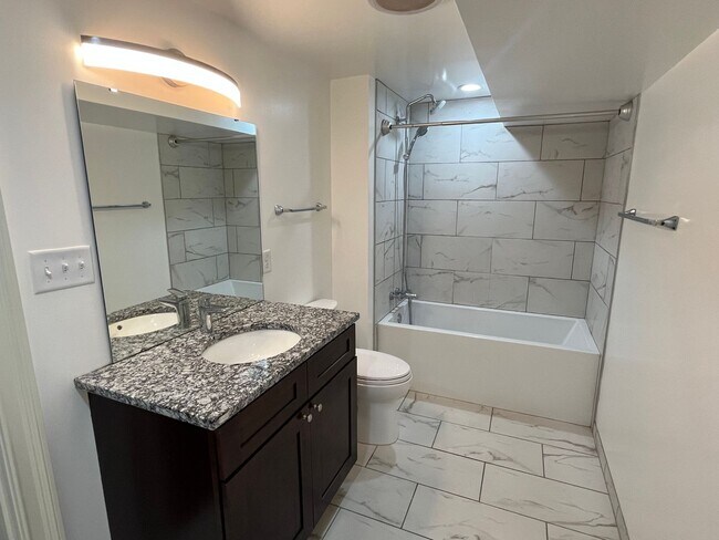 Building Photo - 4459 Swan Ave - Sassafras