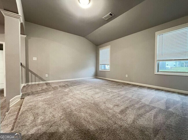 Building Photo - 4675 Silver Oak Dr SW