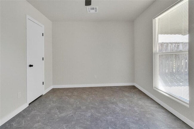 Building Photo - 12508 Abbotts Way