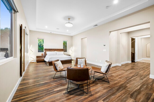 Building Photo - 8396 Sweetwater Creek Way