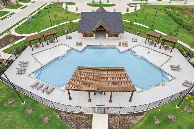 Building Photo - 15200 Bullfighter Blvd