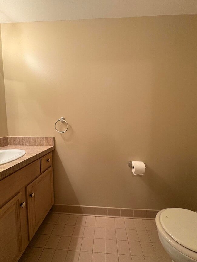 Building Photo - 37403 Stonegate Cir