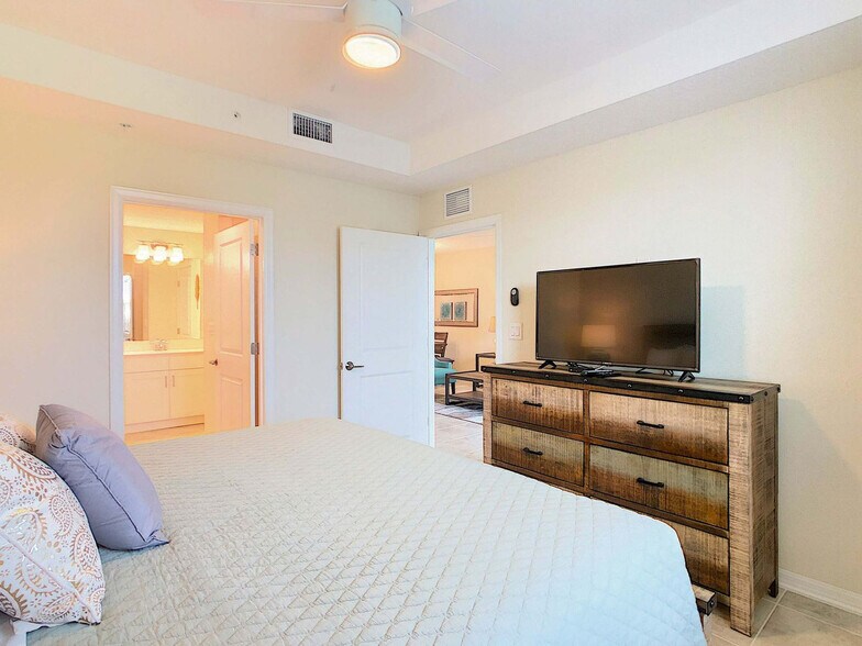 Building Photo - 3111 Paradox Cir