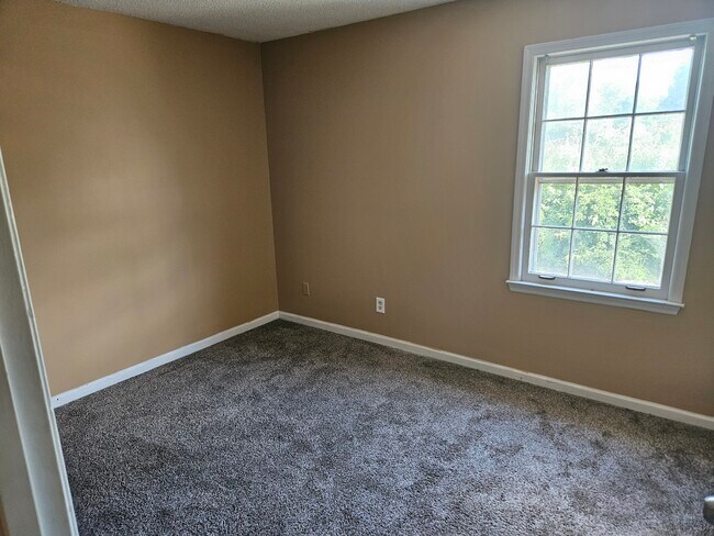 Building Photo - 148 Glen Acres Ct