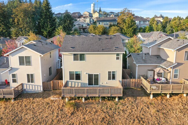 Building Photo - Like-New Tumwater Hill Home with A/C - 3 beds, 2.5 baths