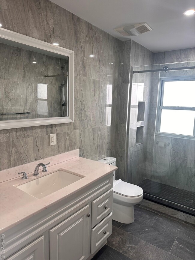 Building Photo - 1 Greendale Ave