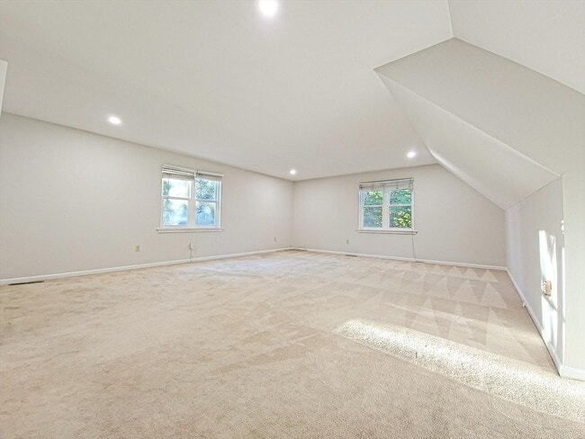 Building Photo - 253 Sudbury Ln