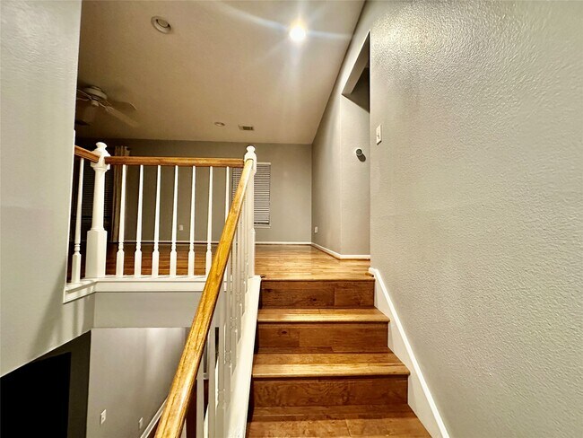 Building Photo - 9327 Restover Ln