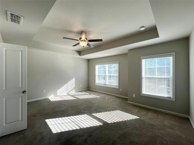 Building Photo - 1865 Parkades Path