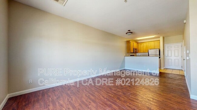 Building Photo - 110 5th St