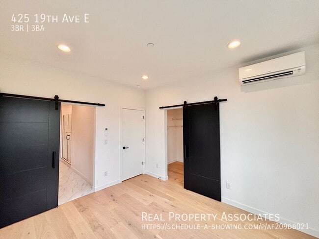 Building Photo - 425 19th Ave E