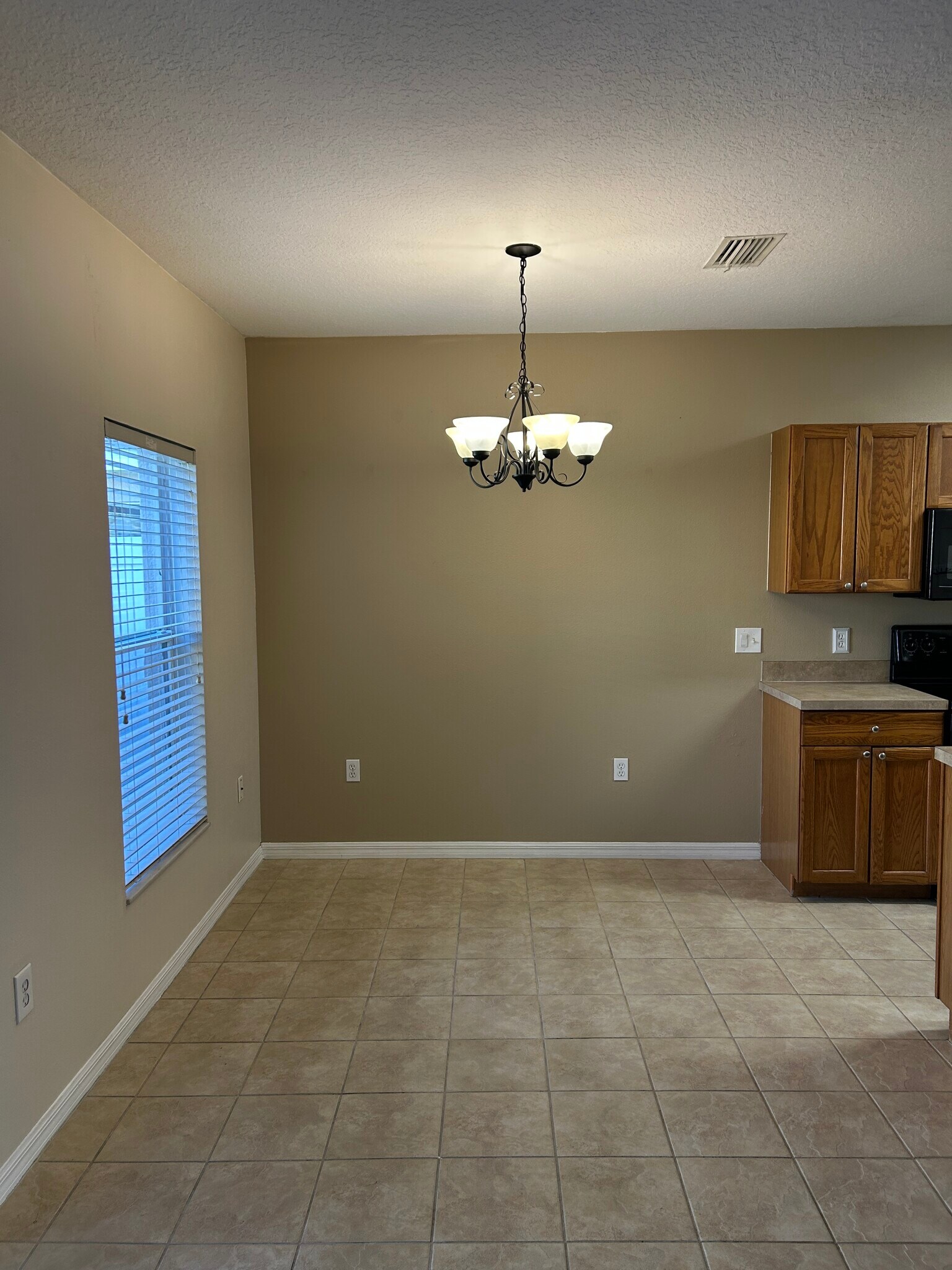 Kitchenette - 14840 Skip Jack Loop