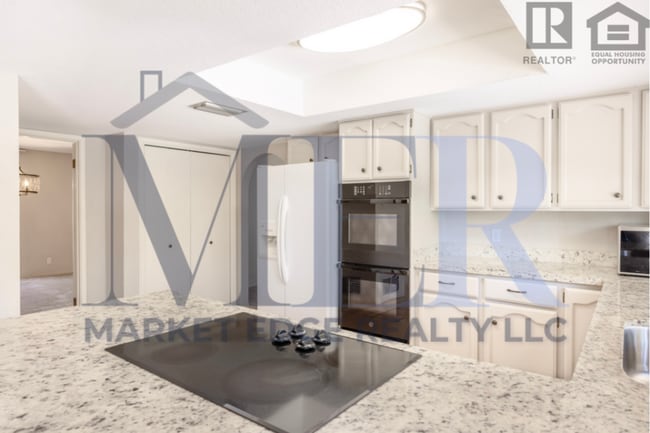 Building Photo - 4Bed/2.5Bath House at 56th/Cactus! $4499 MOVE-IN SPECIAL! Move-In Ready on 04/09/2026!