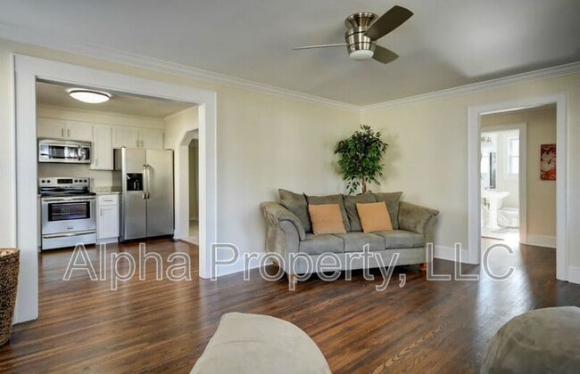 Building Photo - 407 S Florida Ave
