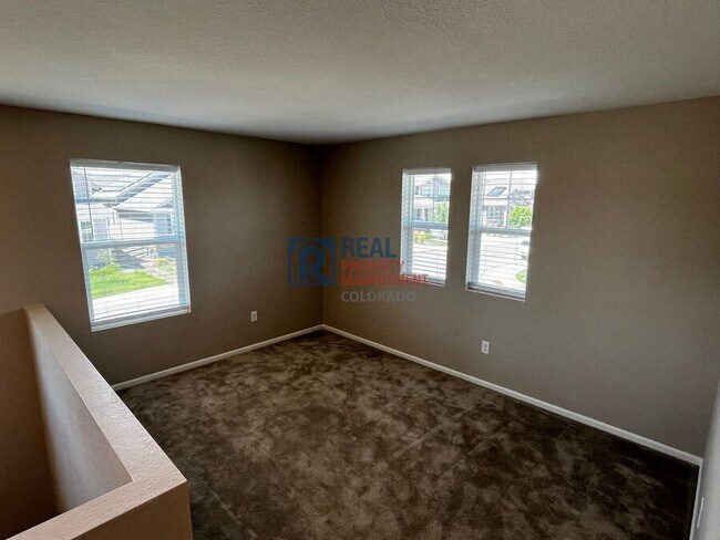 Building Photo - 3092 Cub Lake Dr
