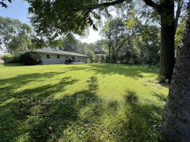 Building Photo - 5141 Loruth Terrace