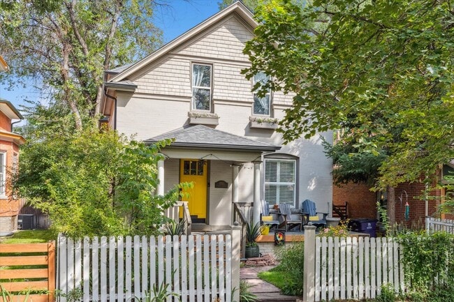 Primary Photo - Furnished or unfurnished updated single family home in The Highlands.