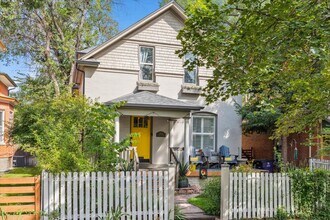 Building Photo - Furnished or unfurnished updated single family home in The Highlands.