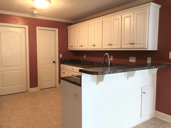 Building Photo - 3012 Brockham Ct