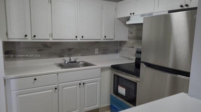 Building Photo - 57 Cambridge C