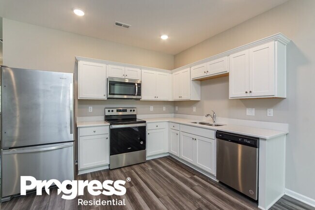 Building Photo - 528 Landing View Dr