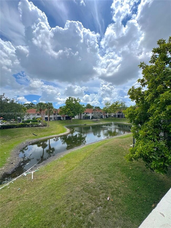 Building Photo - 3287 Coral Lake Dr