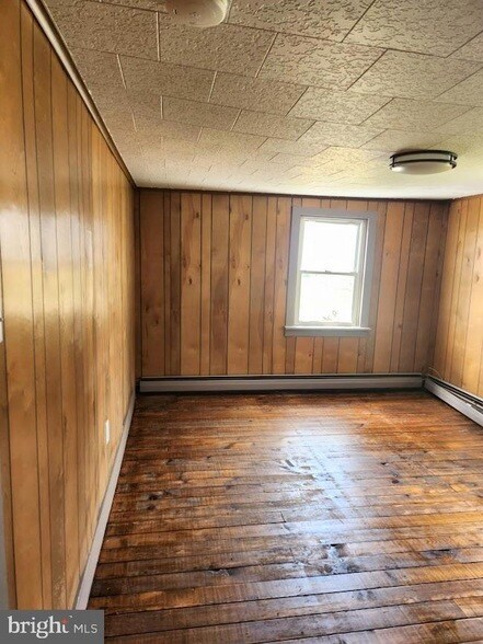 Building Photo - 1286 S Imler Valley Rd