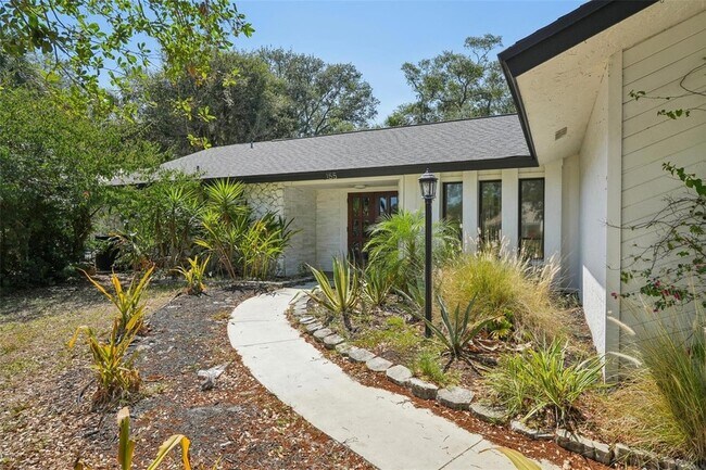 Building Photo - 155 Old Tamiami Trail