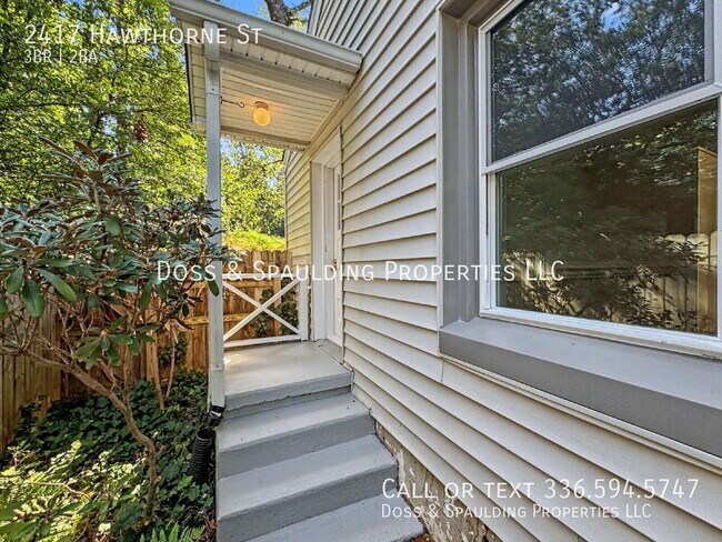 Building Photo - 2417 Hawthorne St