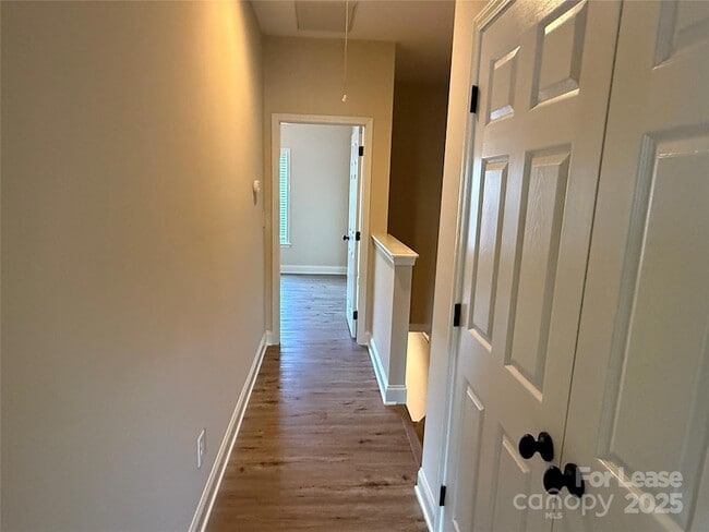 Building Photo - 371 Beacon St NW