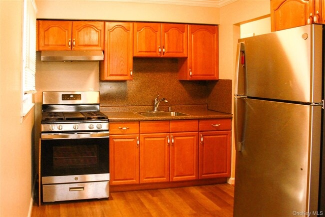 Building Photo - 121 Nassau Blvd