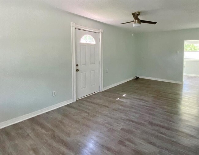 Building Photo - 1503 N County Rd 19A