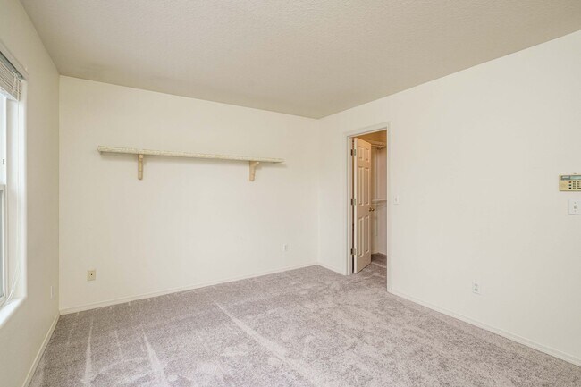Building Photo - Desirable Fisher's Landing Elementary Scho...